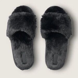 NEW Victoria’s Secret PINK Size Small Faux Fur House Slippers Slide Shoes BLACK